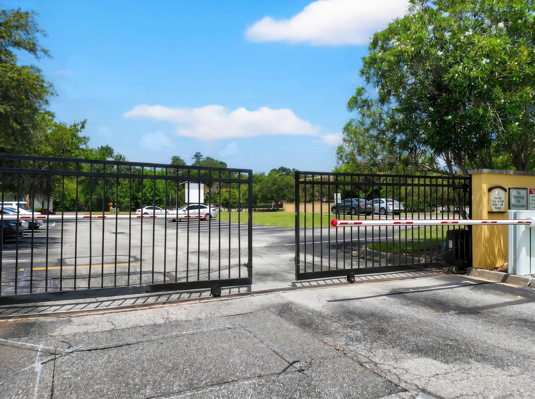 security gate villa medici